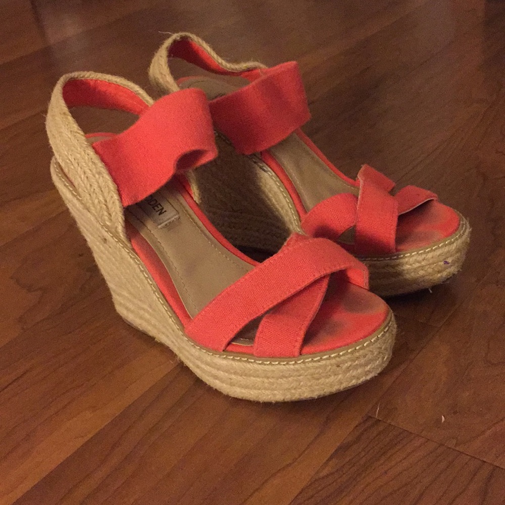 Steve Madden Coral Wedges